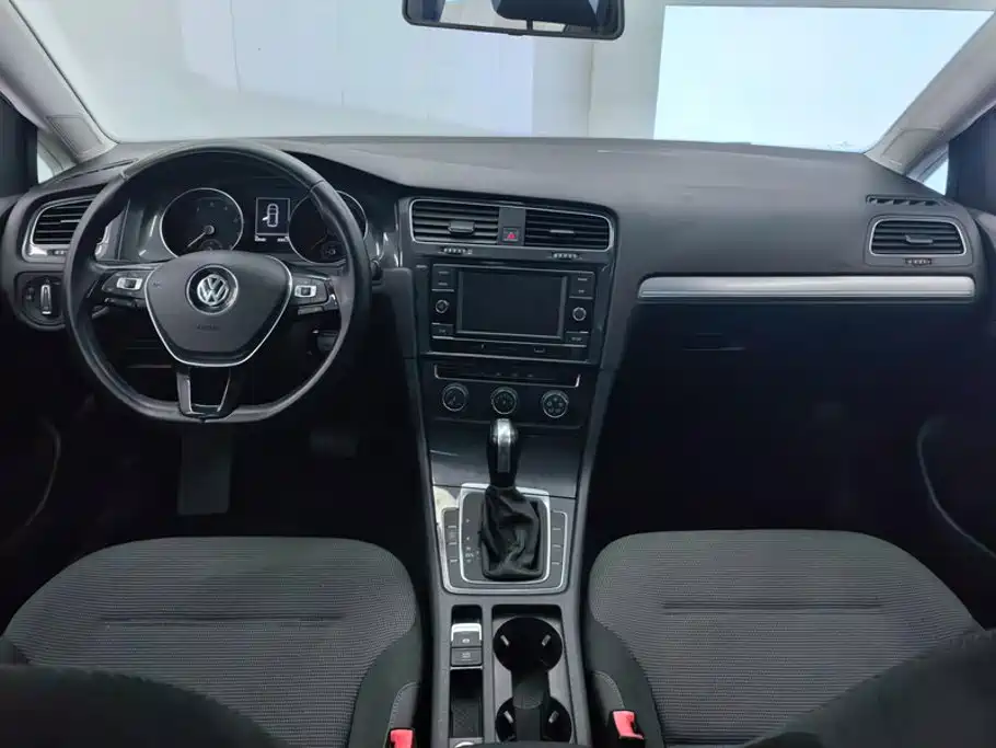 Volkswagen Golf — миниатюра 12