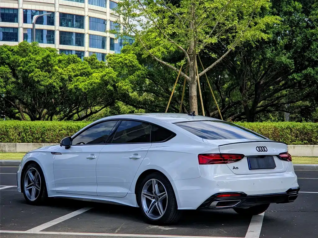Audi A5 (Import) — миниатюра 17