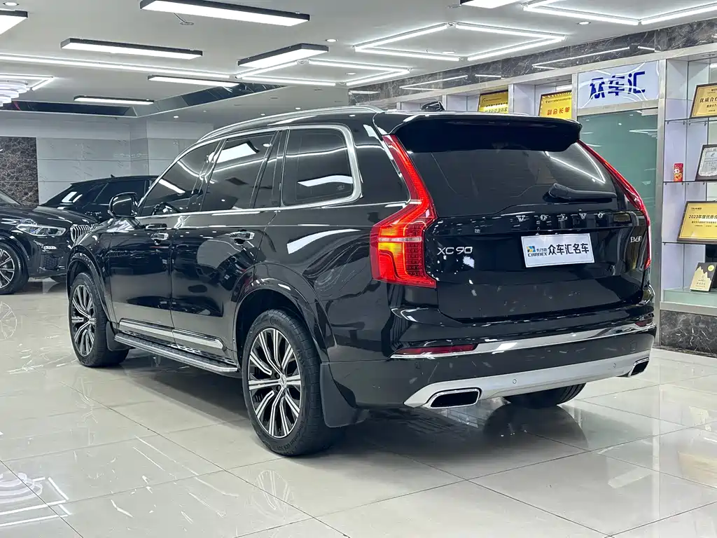 Volvo XC90 2021 B6 Luxury 7 мест