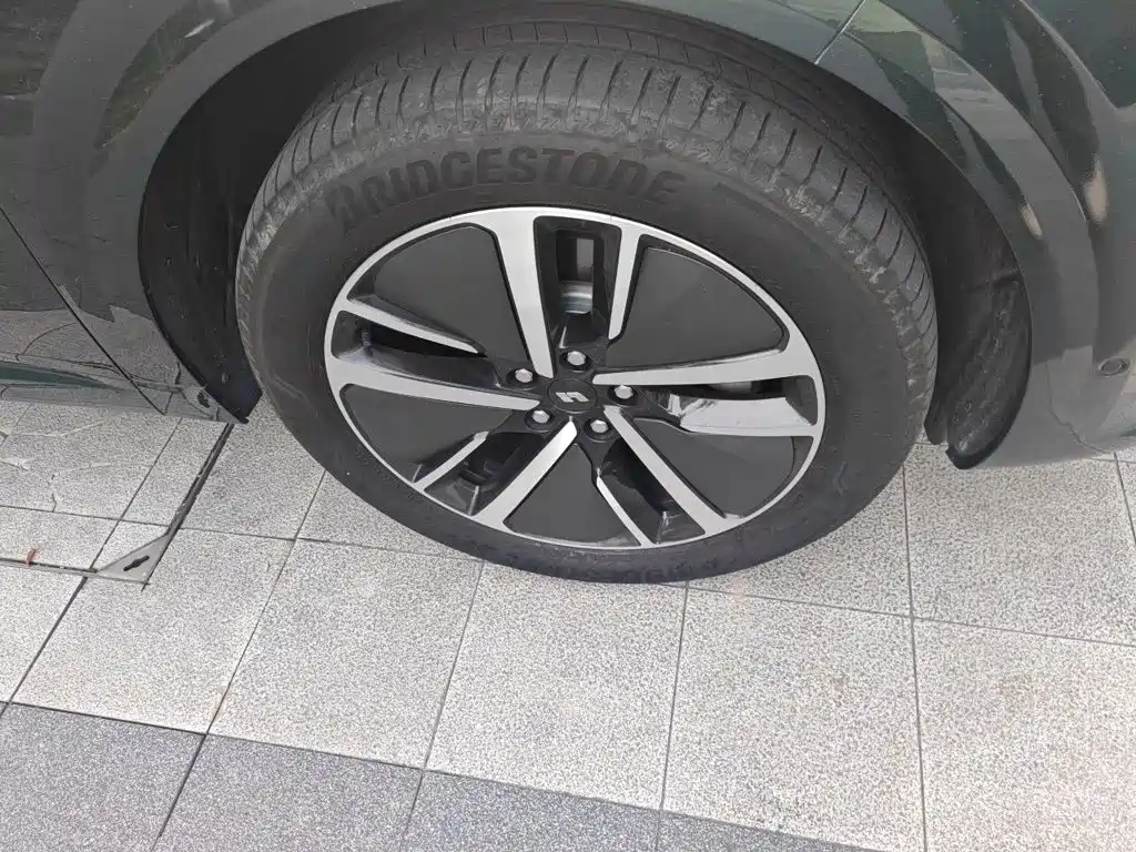 Li Auto Li L6 — миниатюра 25