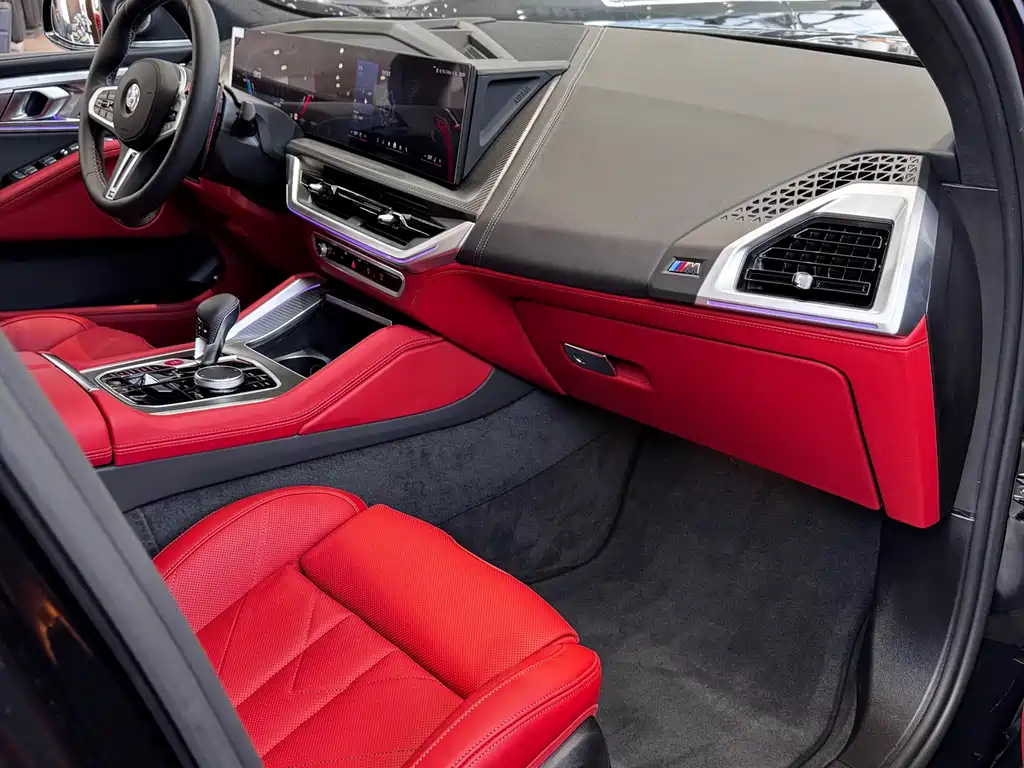 BMW XM 2023 50e