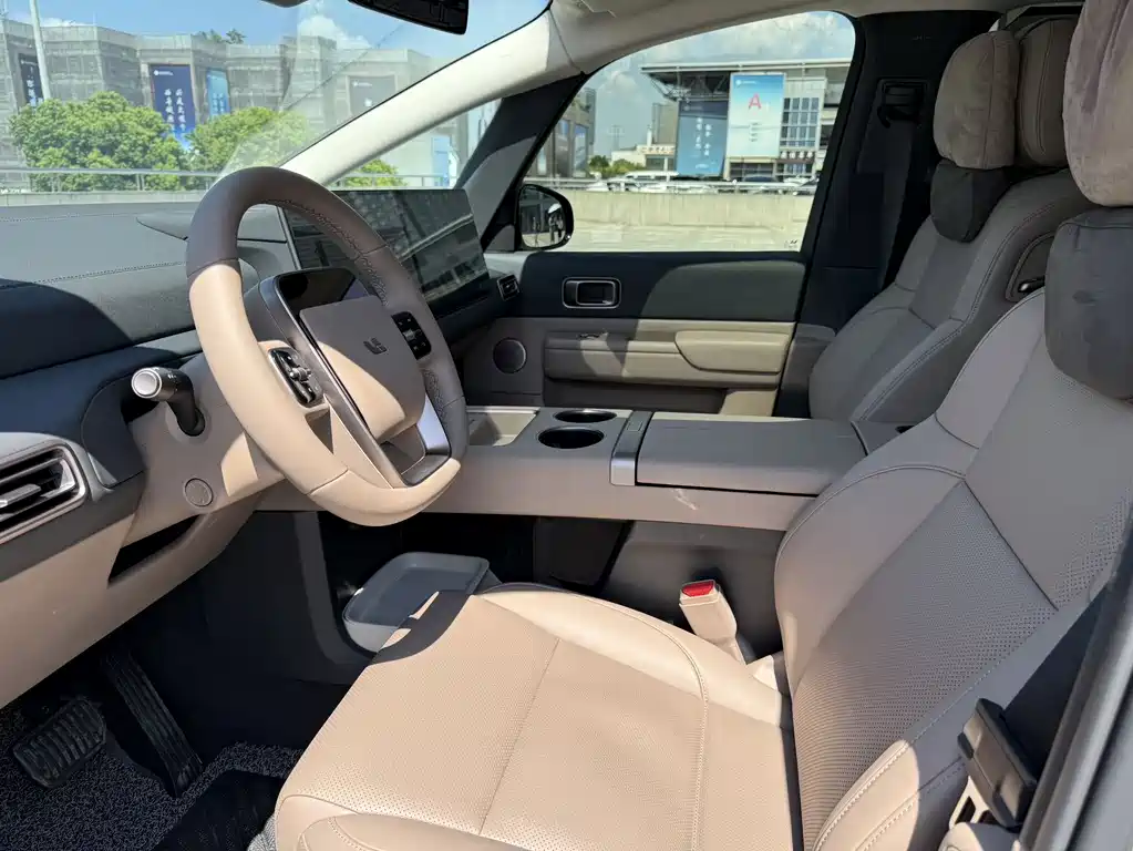 Li Auto Li MEGA — миниатюра 4