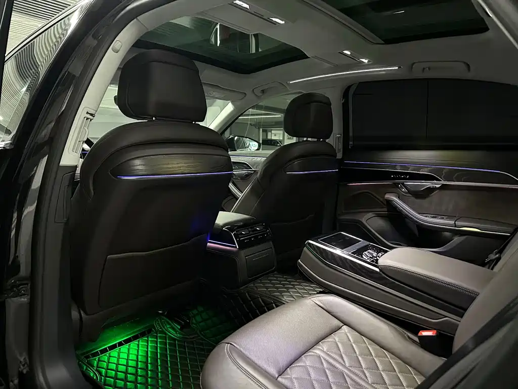 Audi A8 — миниатюра 16