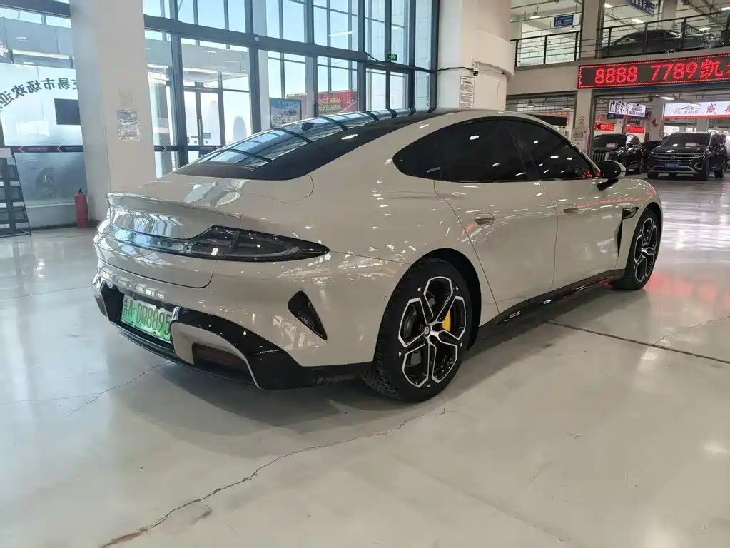 XIAOMI CAR XIAOMI SU7