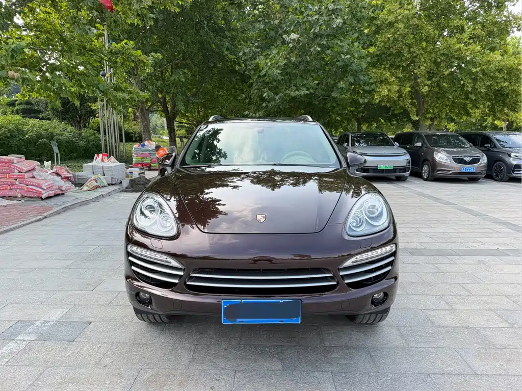 Porsche Cayenne — миниатюра 2