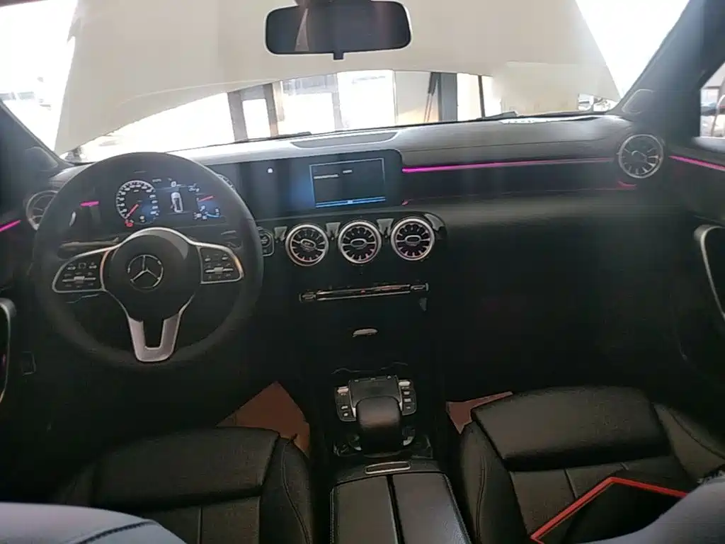 Mercedes-Benz A-Class — миниатюра 10