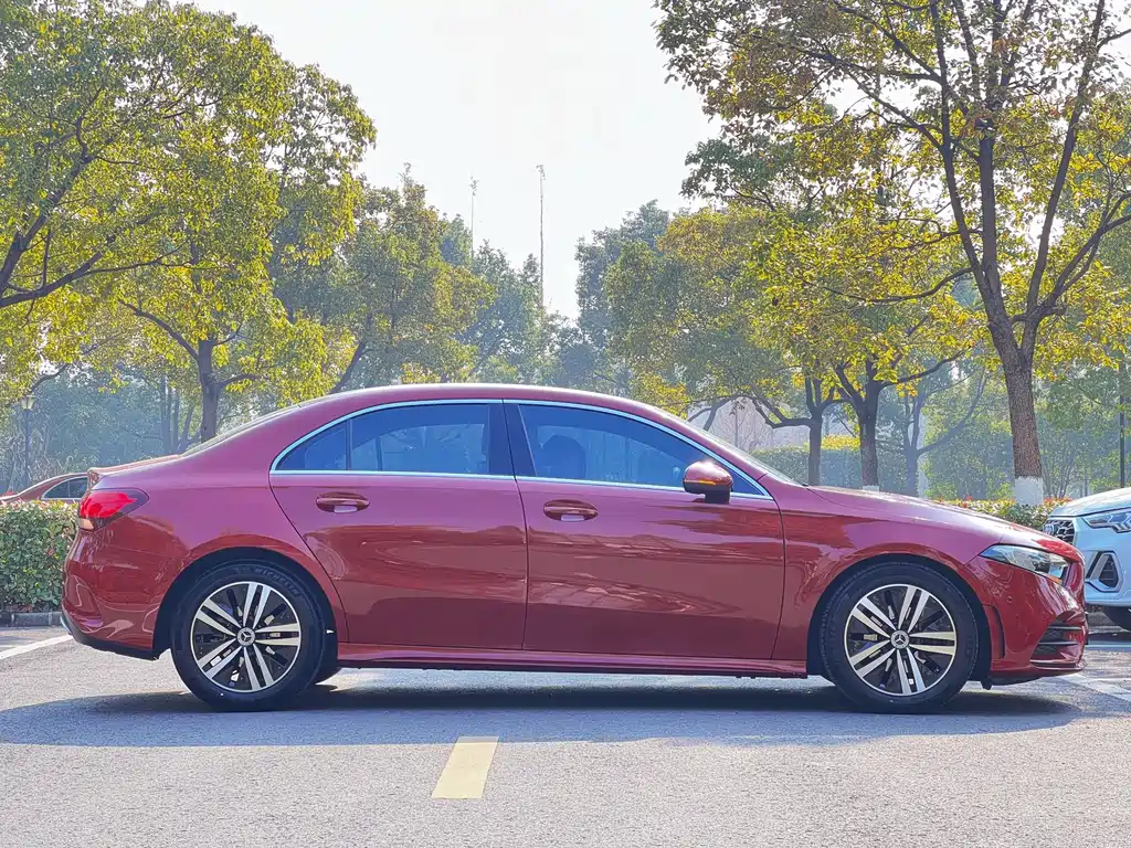 Mercedes-Benz A-Class — миниатюра 4