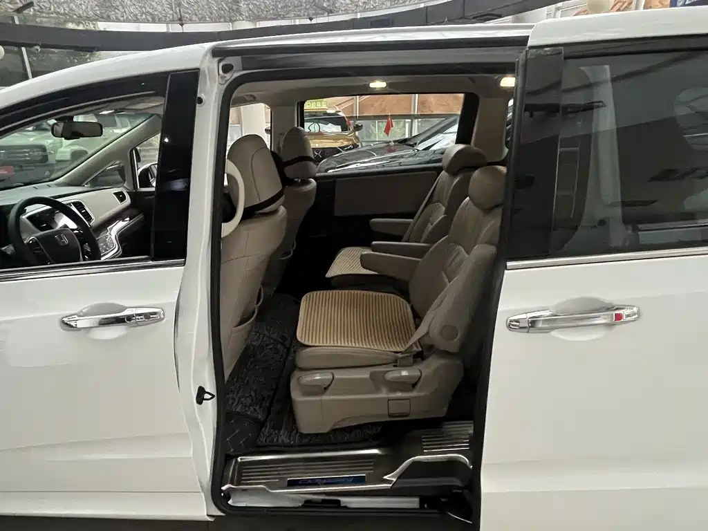 Honda Odyssey — миниатюра 6