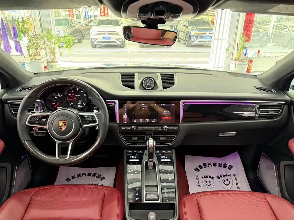 Porsche Macan — миниатюра 3