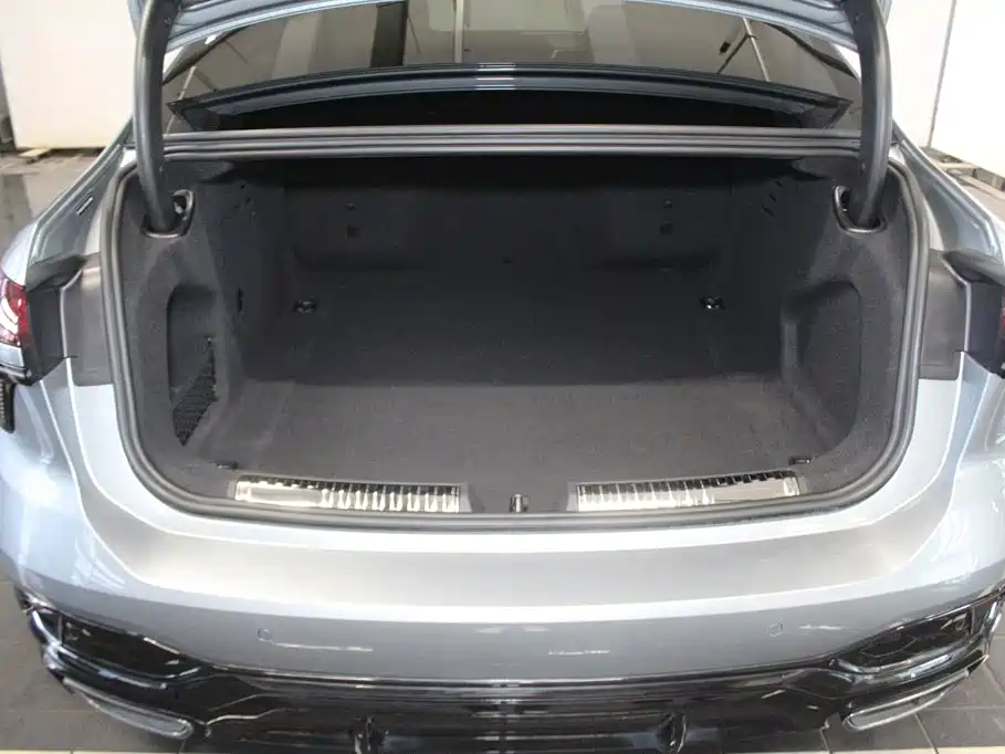 Audi A6L — миниатюра 7