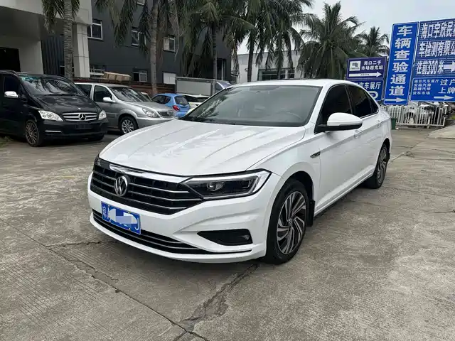 VOLKSWAGEN SAGITAR 2021