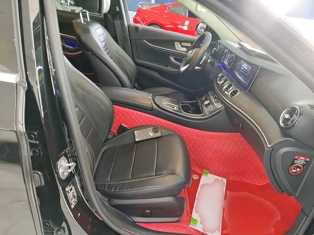 Mercedes-Benz E-Class — миниатюра 25