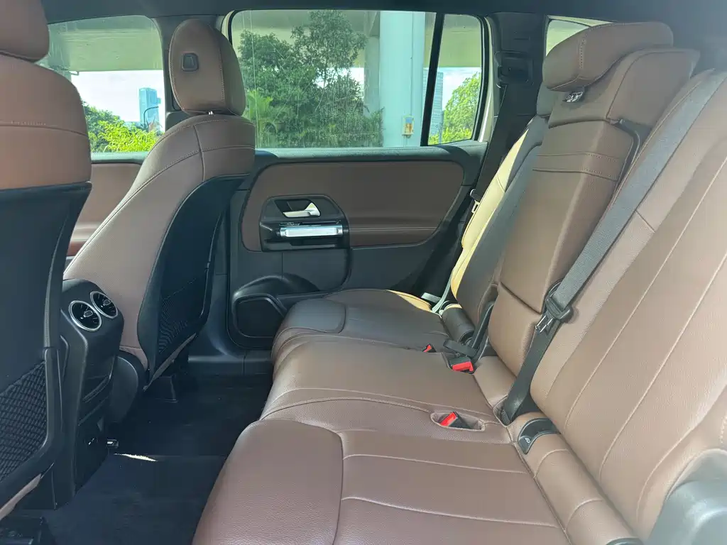 Mercedes-Benz GLB — миниатюра 7