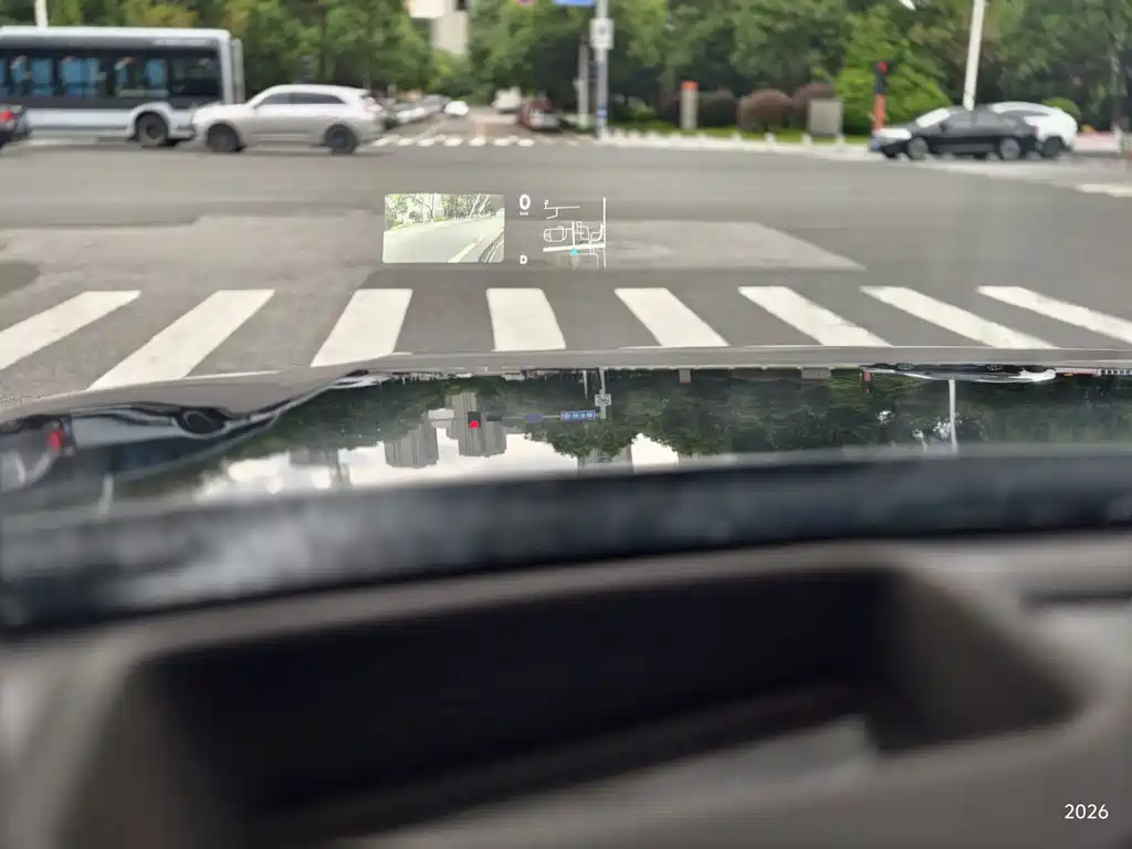Li Auto Li L8 — миниатюра 16