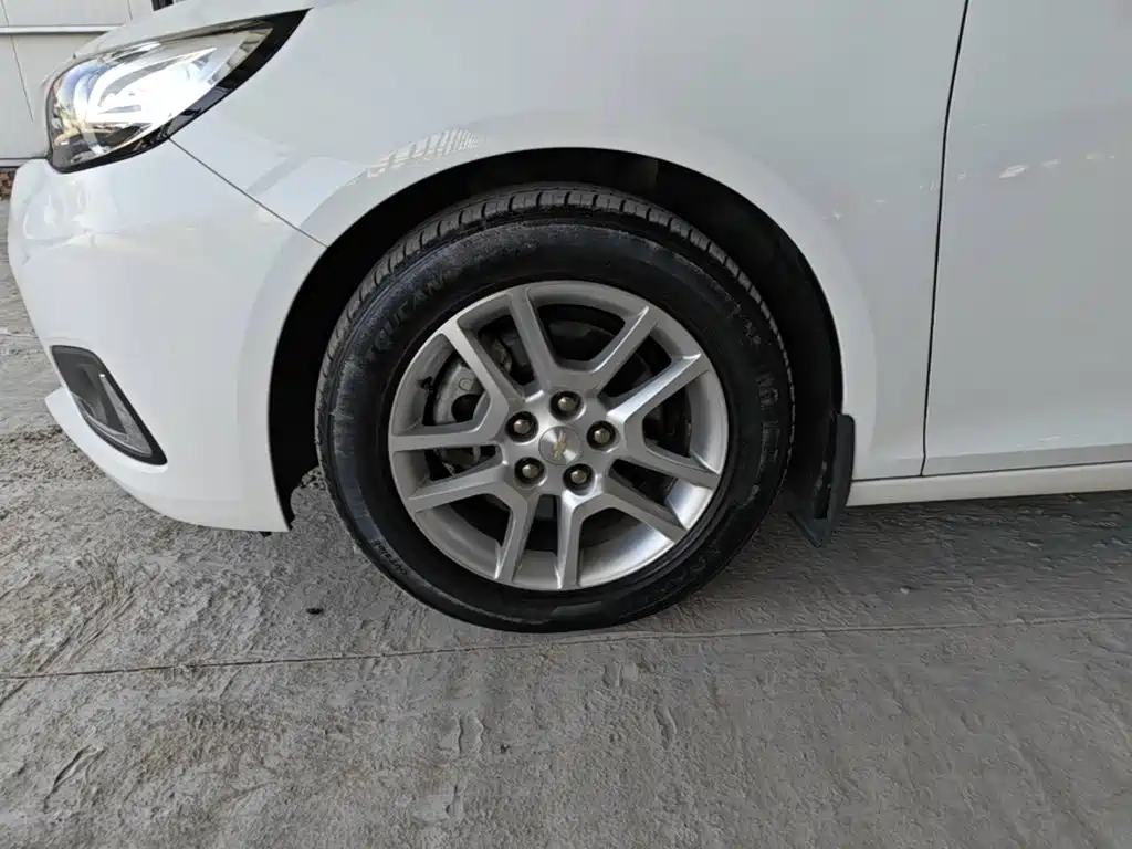Chevrolet Malibu — миниатюра 23