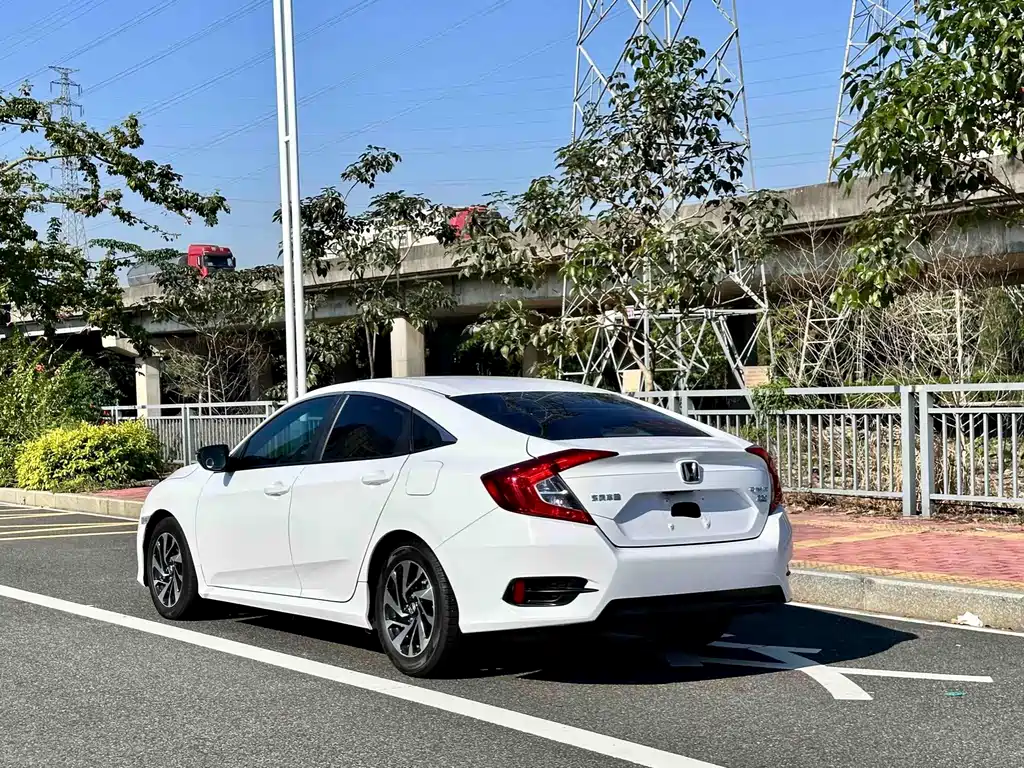 Honda Civic — миниатюра 6