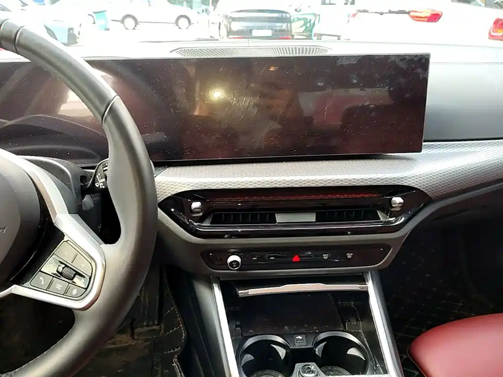 BMW i3 — миниатюра 13
