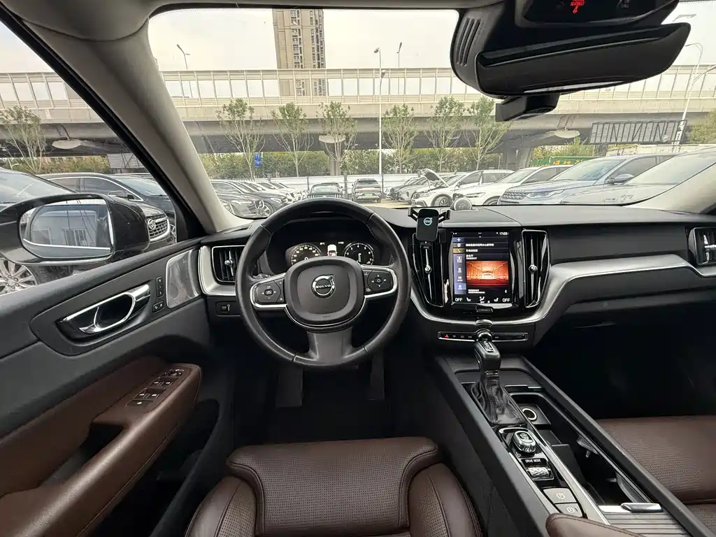 Volvo XC60 — миниатюра 7