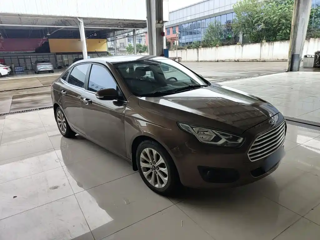 Ford Escort — миниатюра 4