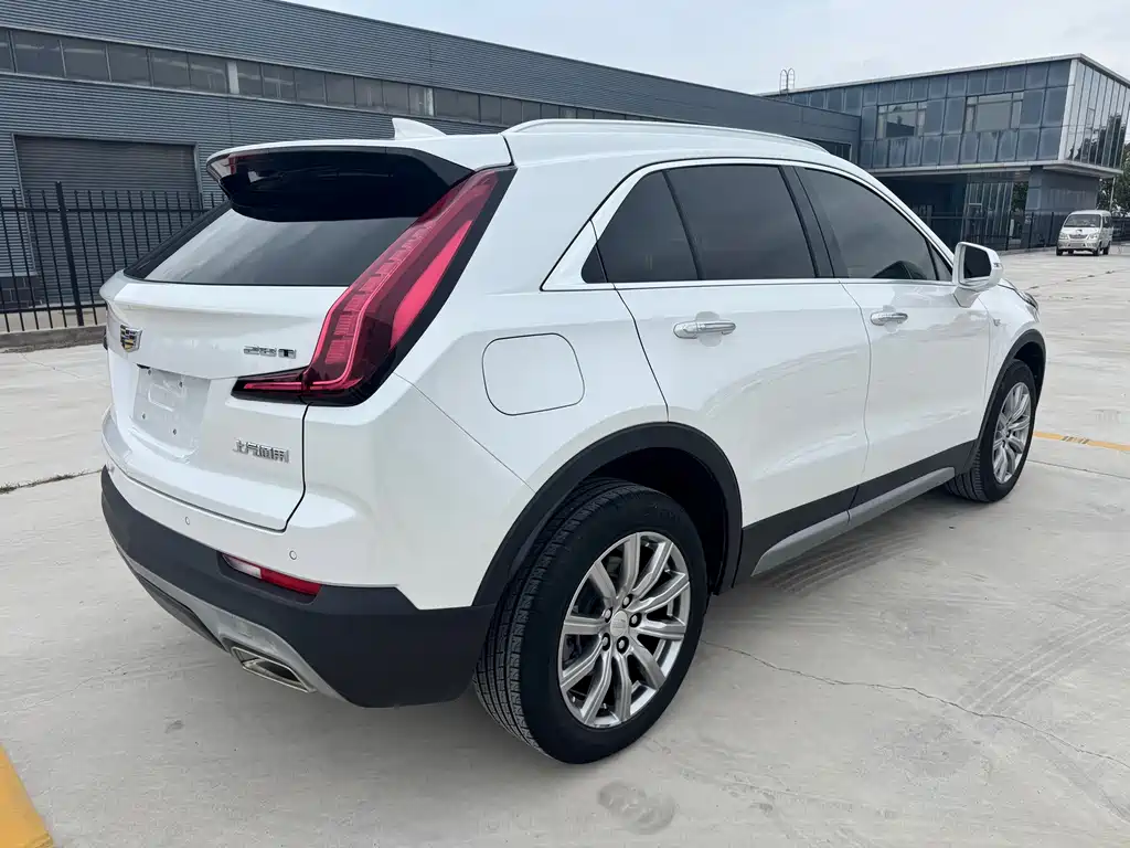 Cadillac XT4 — миниатюра 7