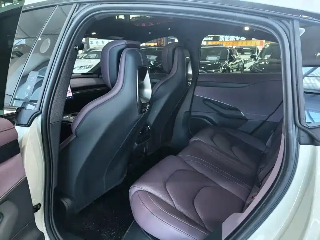 XIAOMI CAR XIAOMI SU7