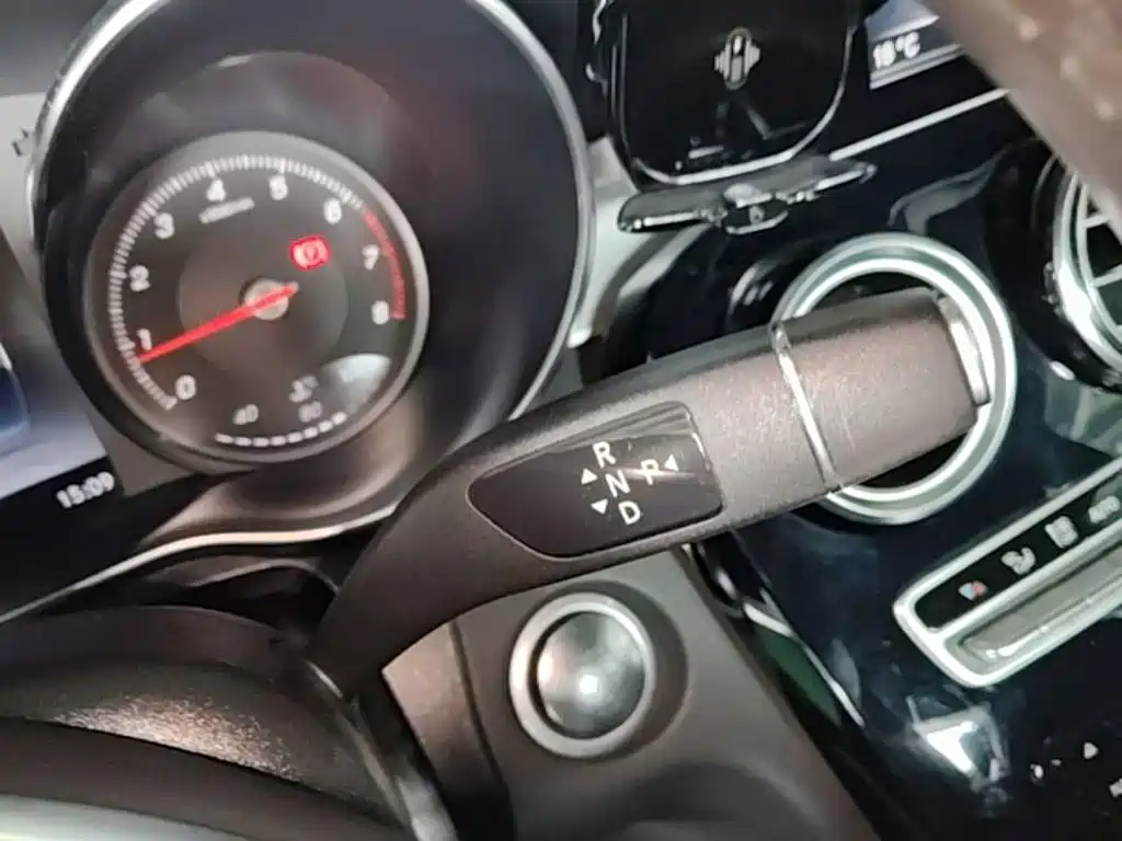 Mercedes-Benz C-Class (Import) — миниатюра 14