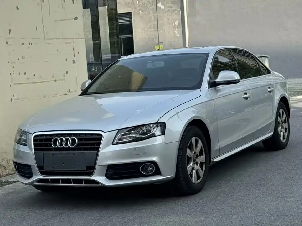 Audi A4L 2011