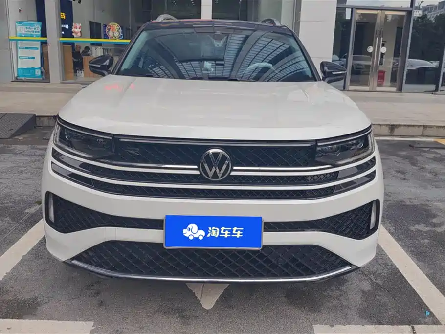 Volkswagen Tavendor 2023 380TSI R-Line