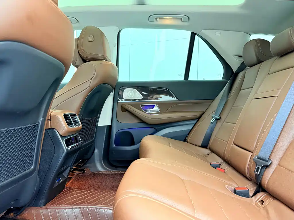 Mercedes-Benz GLE (Import) — миниатюра 10