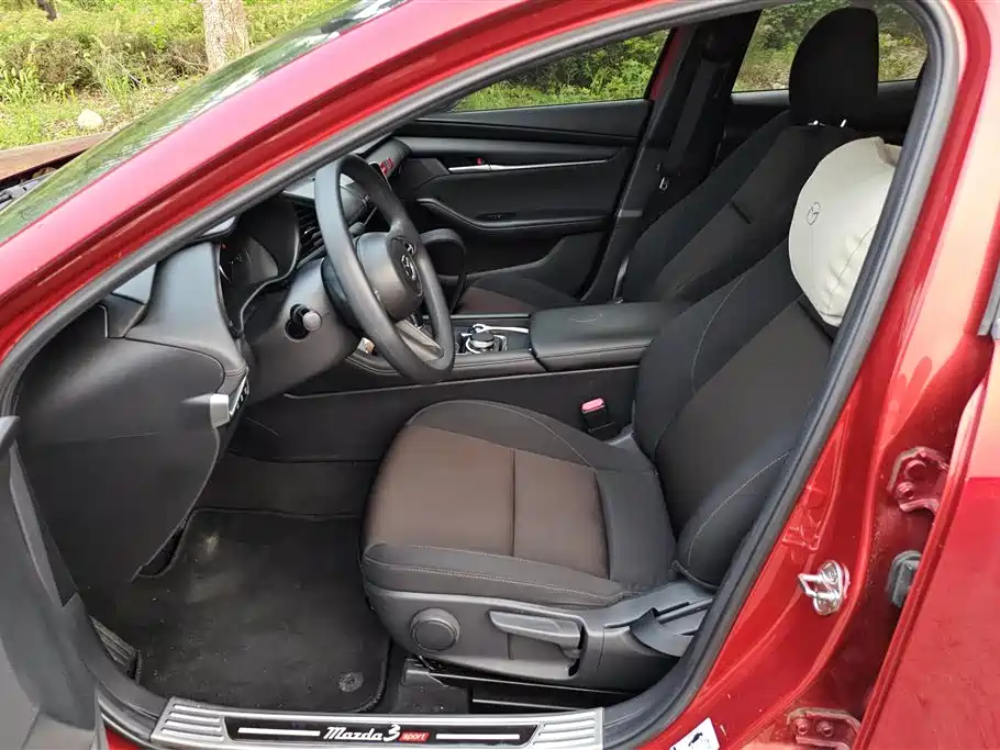 Mazda Mazda3 3 2020 1.5L AT