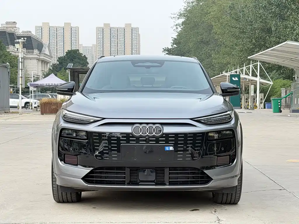 Audi Q6L e-tron — миниатюра 2