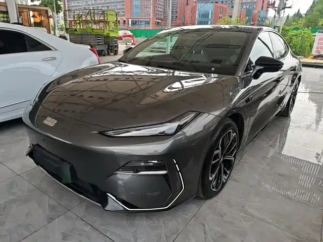 2025 Geely Galaxy E8