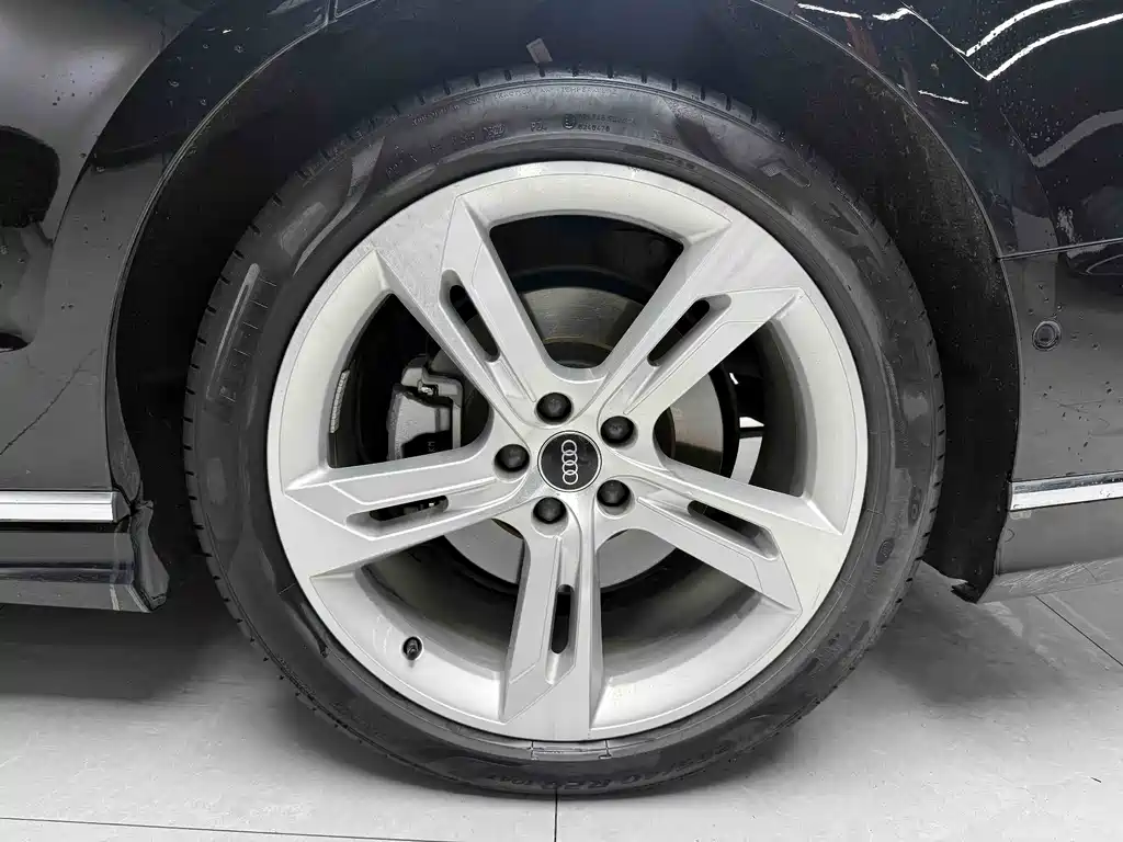Audi A8 2023 A8L 50 TFSI quattro