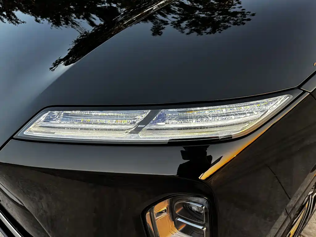 NIO ES8 — миниатюра 11