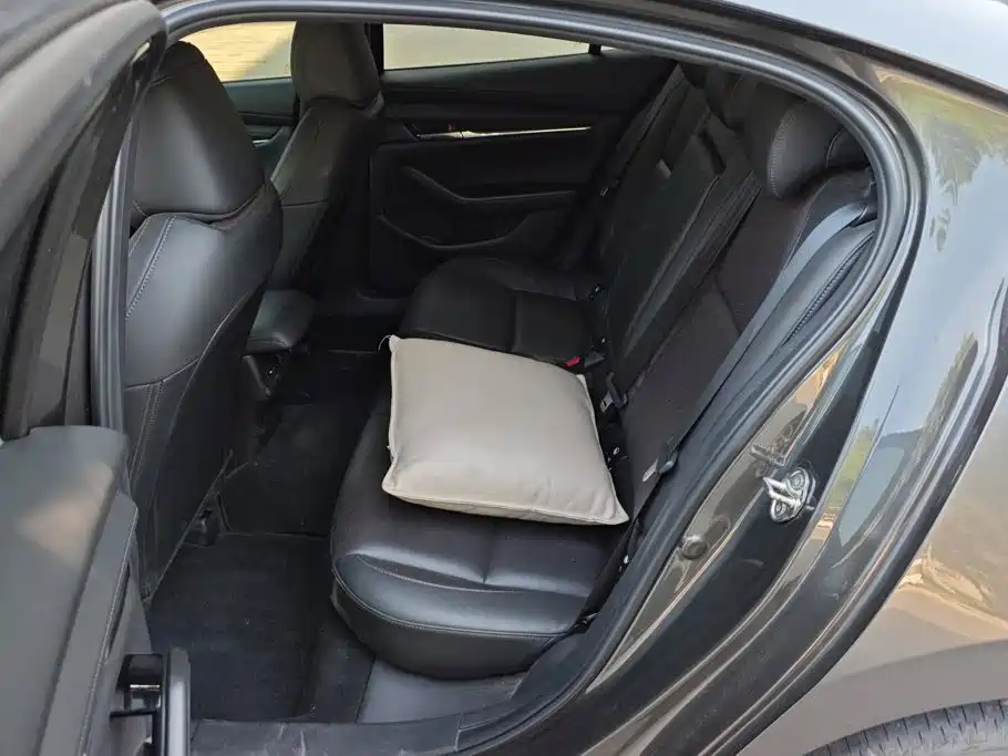 Mazda 3 Axela — миниатюра 11