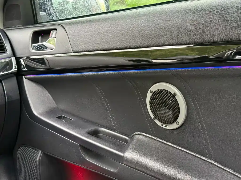 Mitsubishi Lancer EX — миниатюра 5