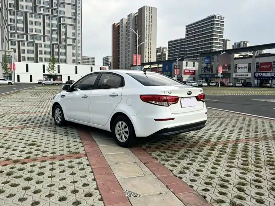 Kia K2 — миниатюра 7