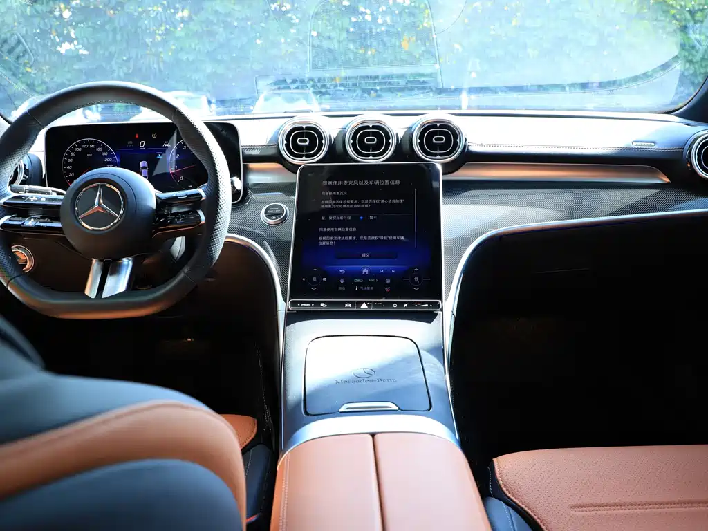 Mercedes-Benz C-Class — миниатюра 12