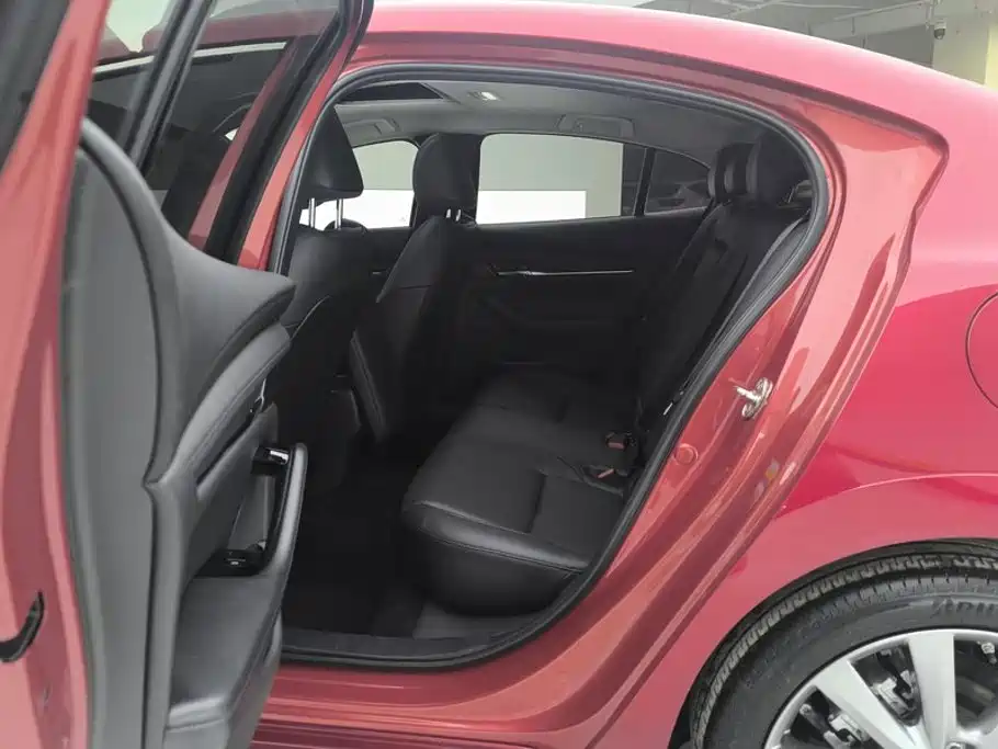 Mazda 3 Axela — миниатюра 11