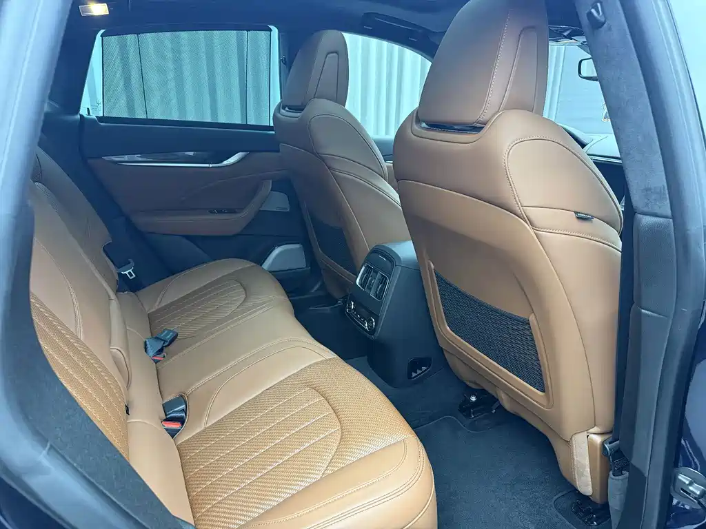 Maserati Levante — миниатюра 10