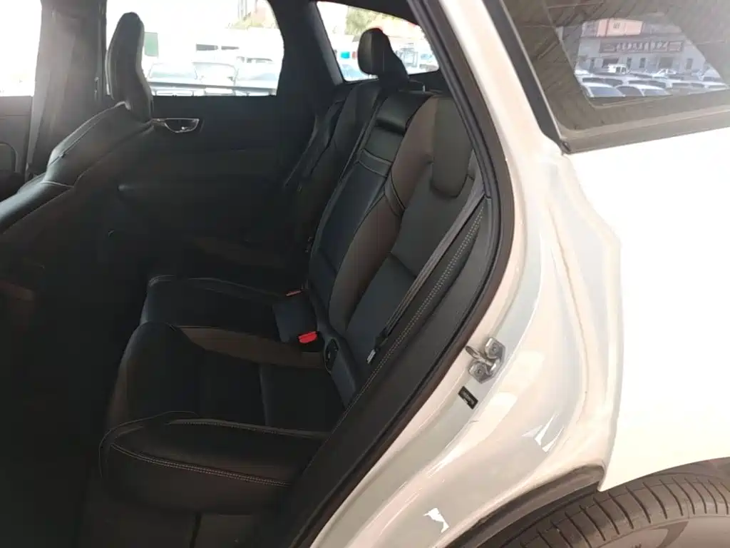 Volvo XC60 — миниатюра 17