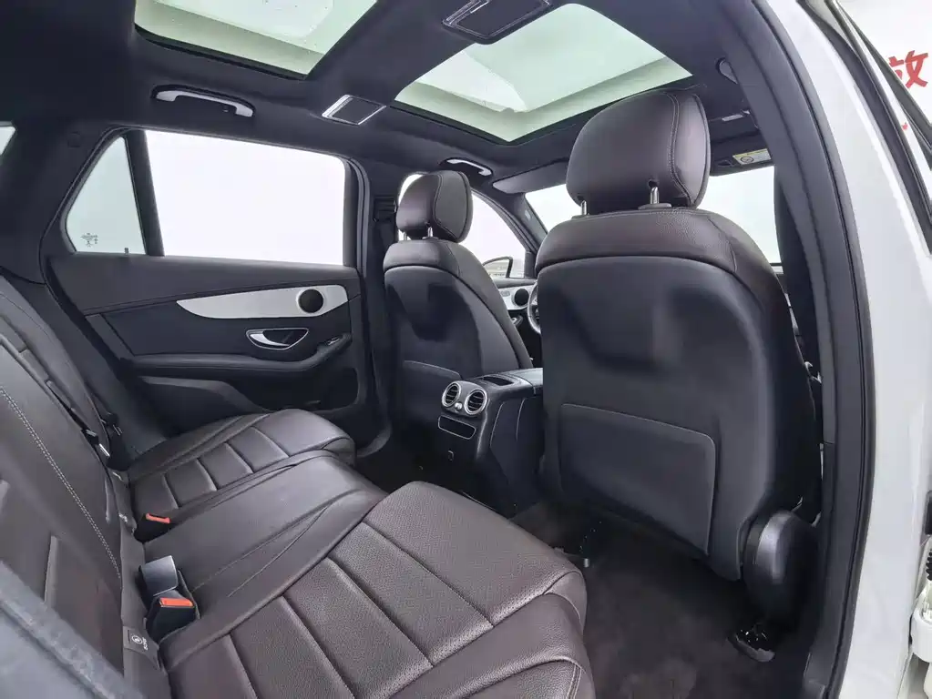Mercedes-Benz GLC — миниатюра 12