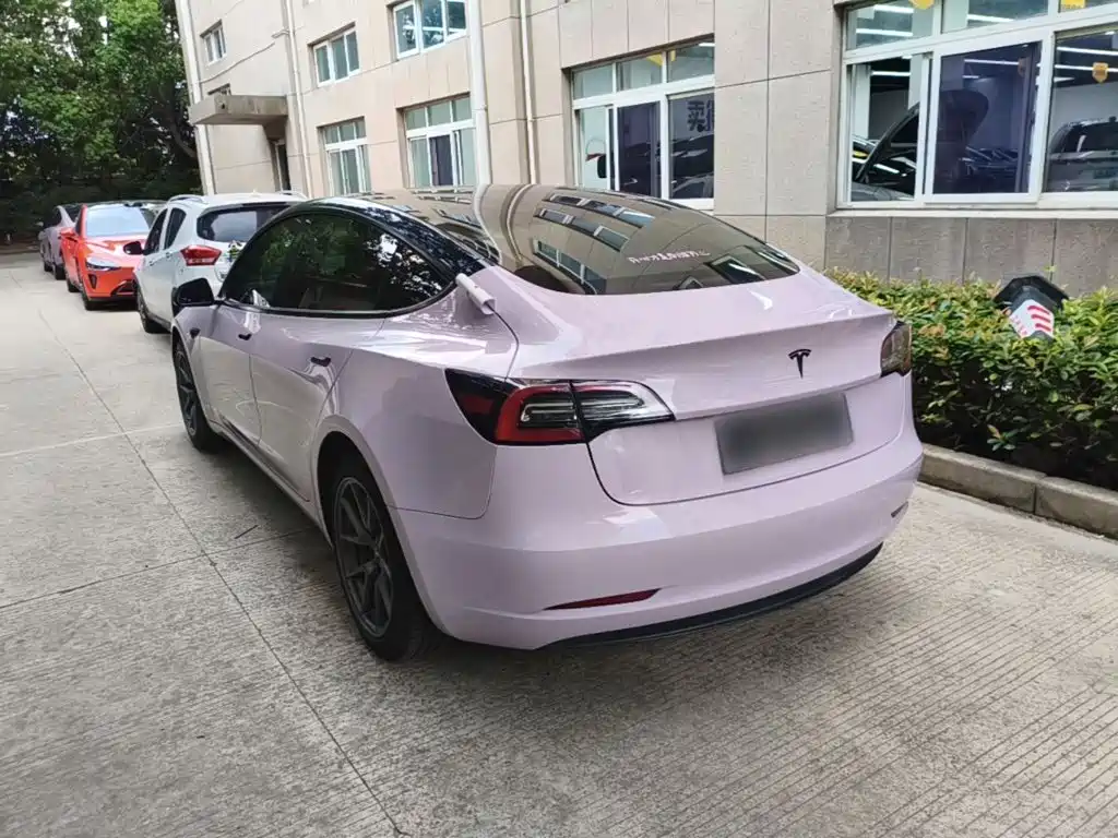 Tesla Model 3 — миниатюра 5