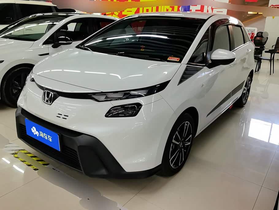 Honda Fit 1.5 л 2026 г. Белый, пробег 10600 км