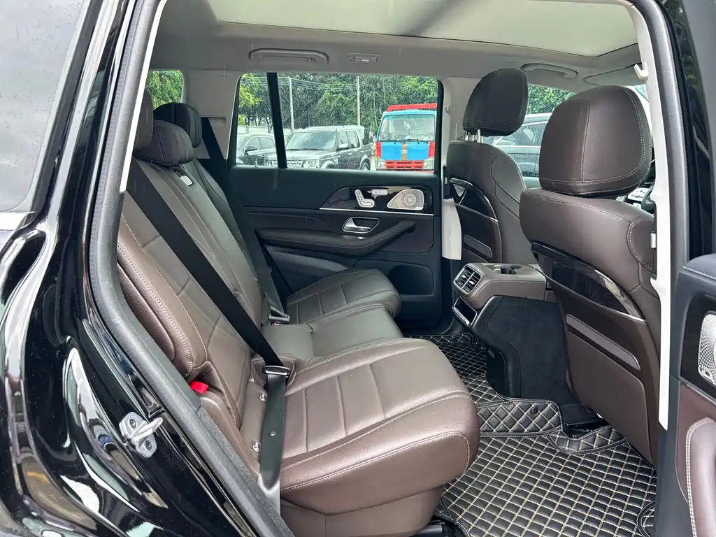 Mercedes-Benz GLS — миниатюра 27
