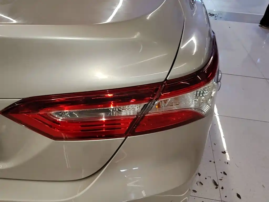 Toyota Camry — миниатюра 8