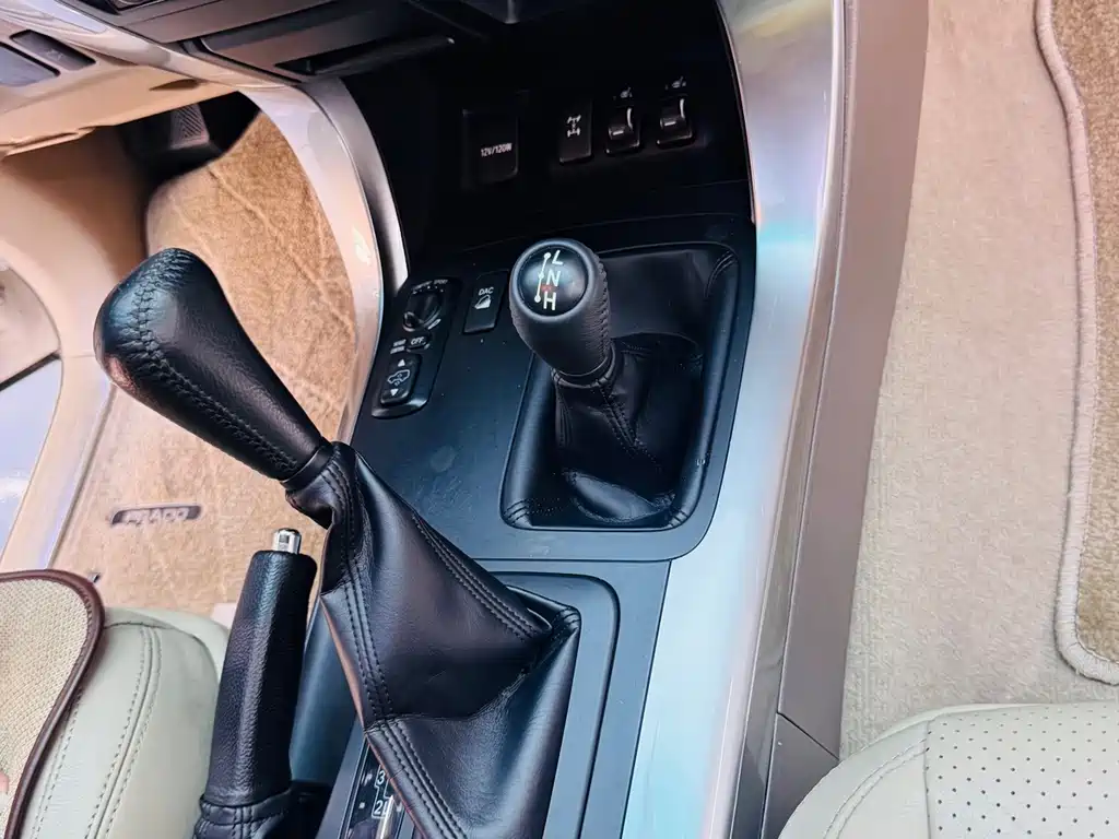 Toyota Prado — миниатюра 28
