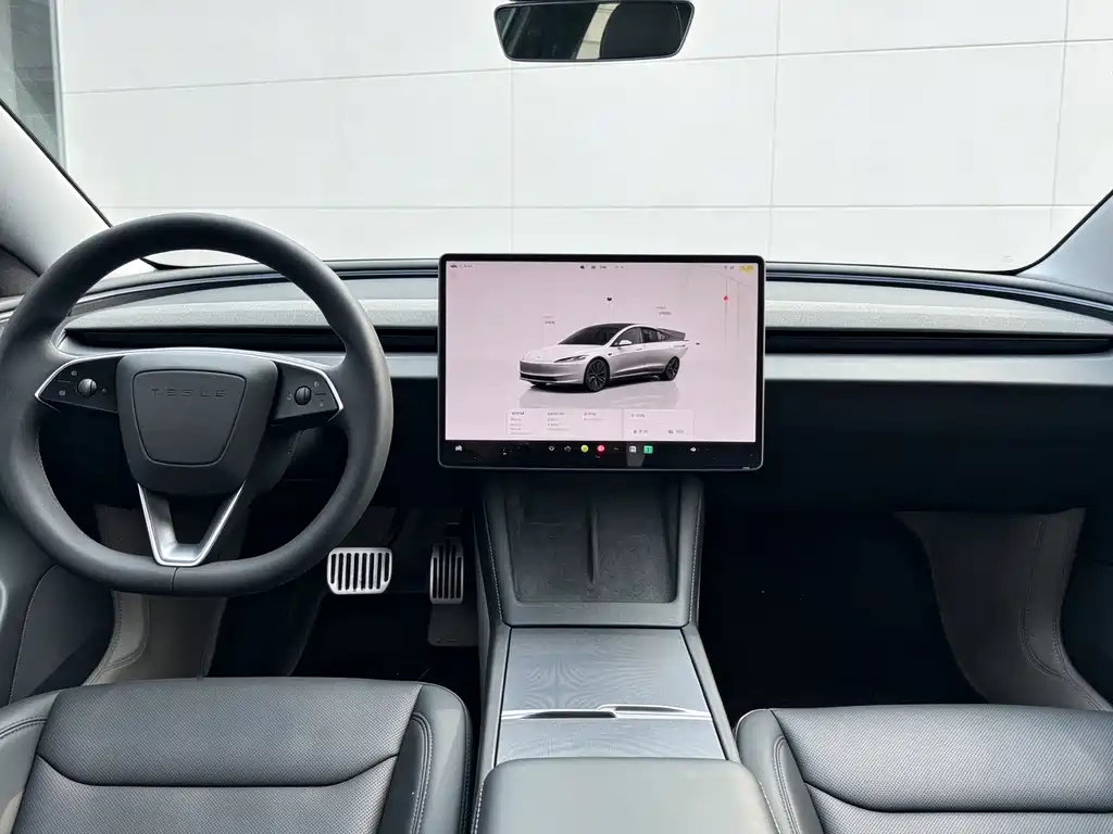 Tesla Model 3 — миниатюра 6