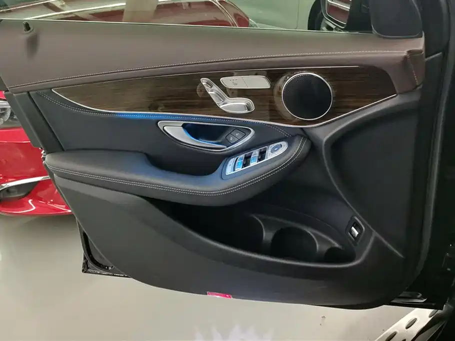 Mercedes-Benz GLC 2018 GLC 260 4MATIC Luxury