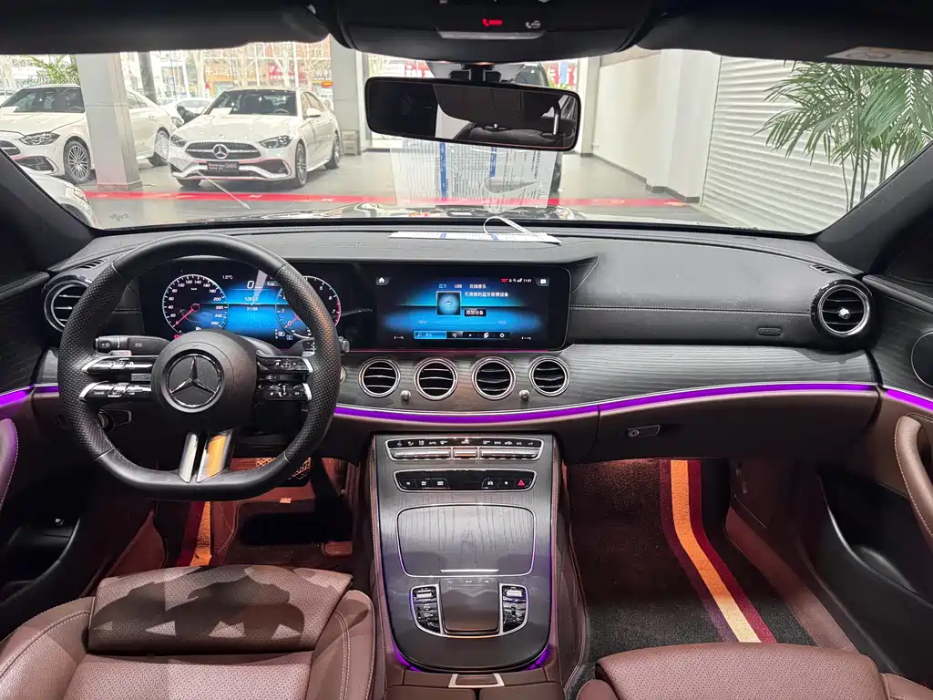 MERCEDES-BENZ E CLASS